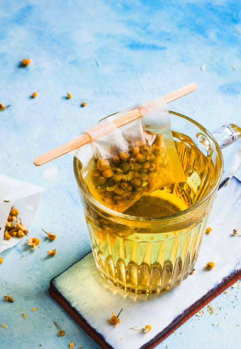 8 bienfaits du thé à la camomille qui vous donneront envie d'en boire toute la journée