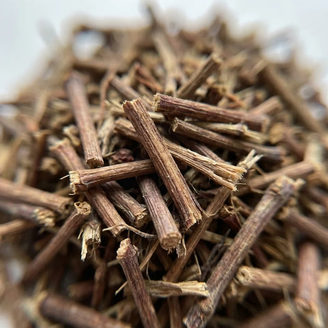 QUEUES DE CERISE COUPÉES pédoncule fructifère rouge